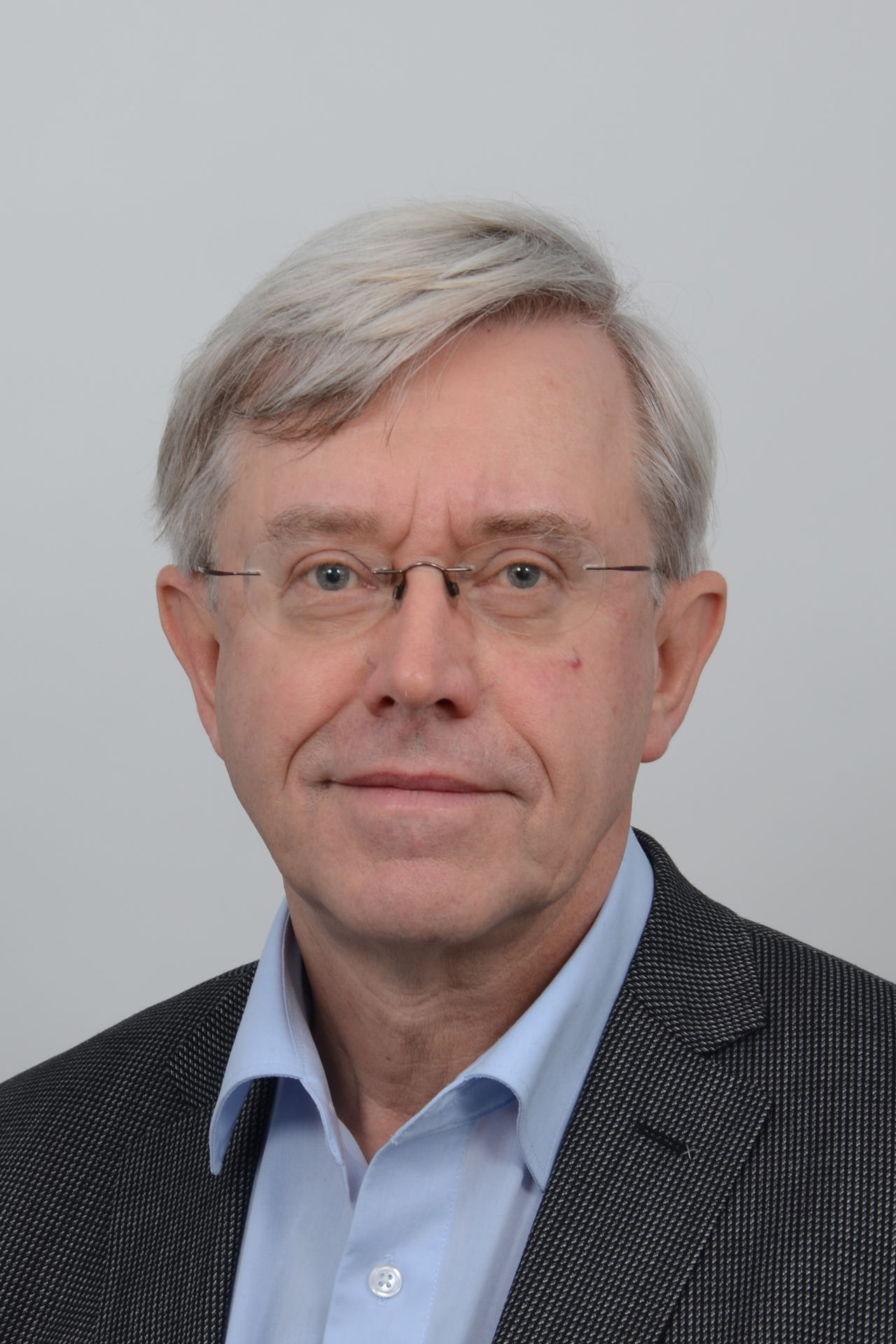 em. prof. dr. Paul van Tongeren