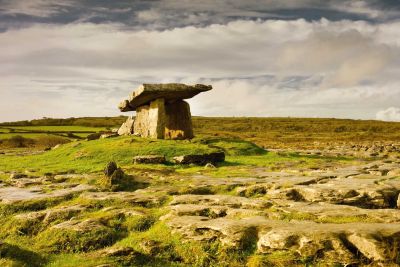 Ierland. Landschap vol monumenten