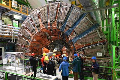 CERN-reis i.s.m. New Scientist