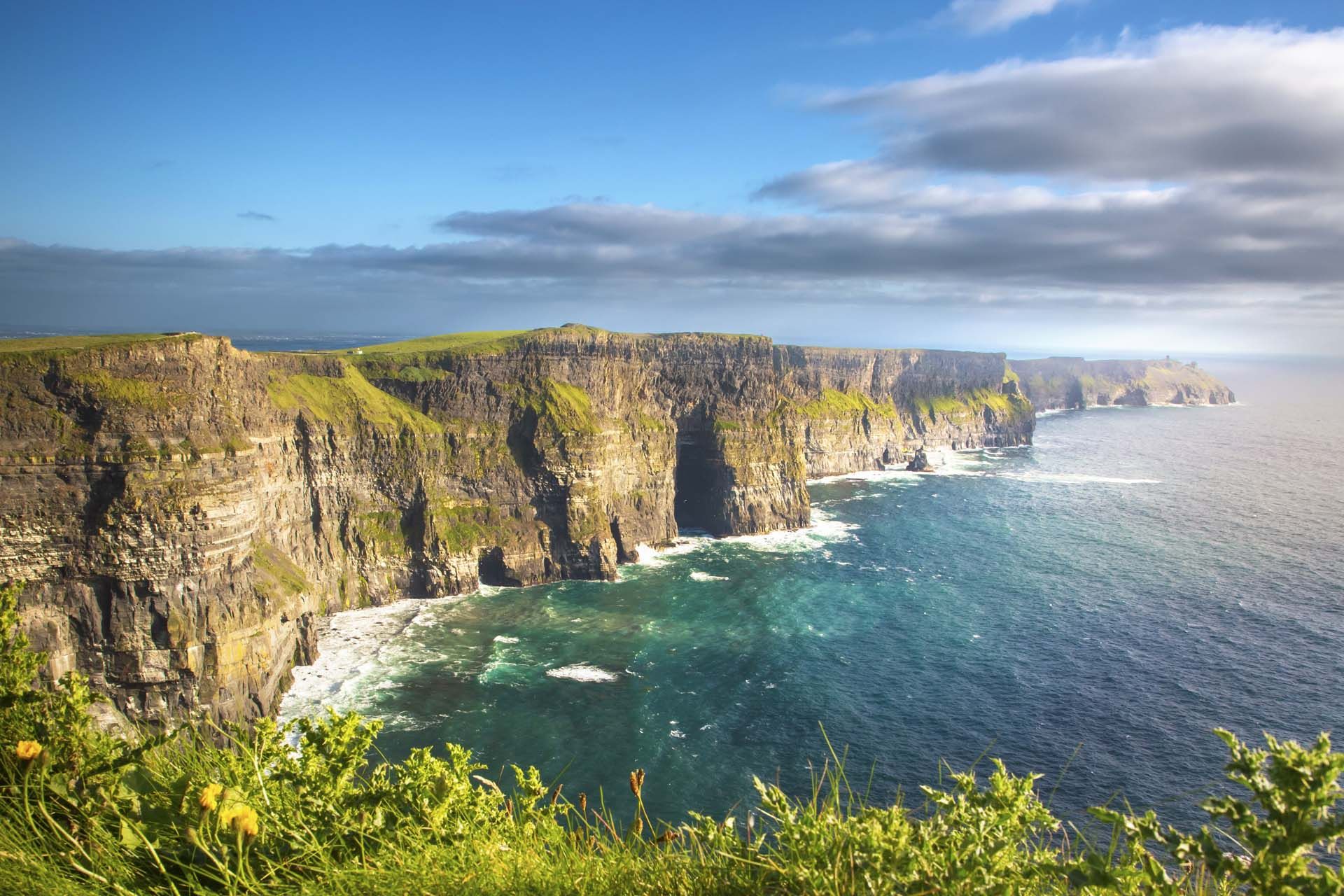Ierland. Landschap vol monumenten
