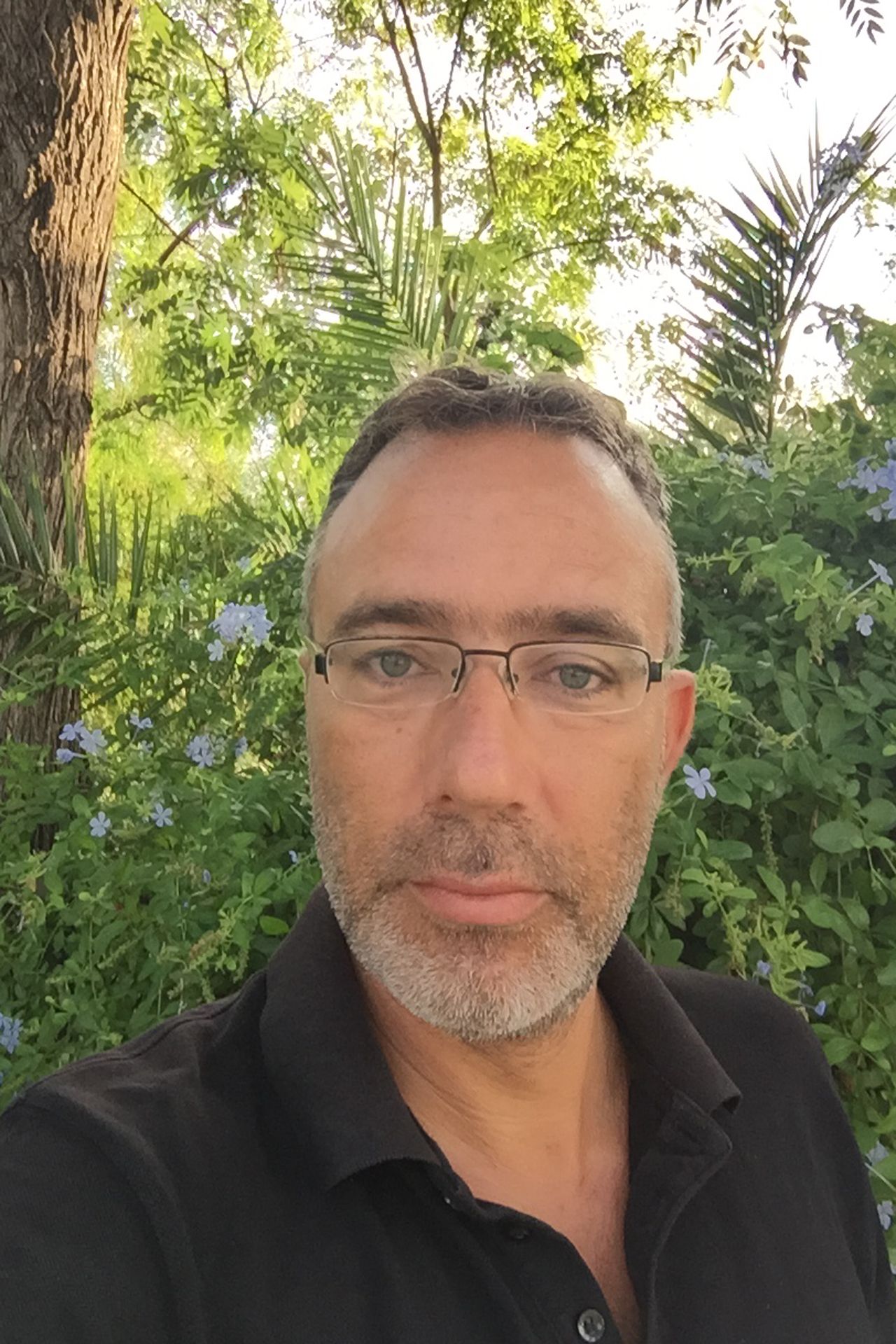 drs. Nikos Lanser